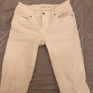White Levi skinny jeans! NEW !!